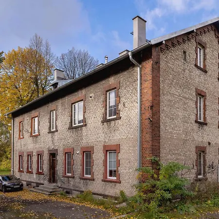 דירה Atmospheric In A Historic Building By Renters שלאדז'