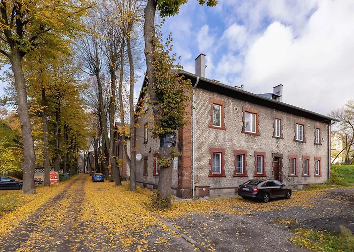 Atmospheric In A Historic Building By Renters שלאדז'